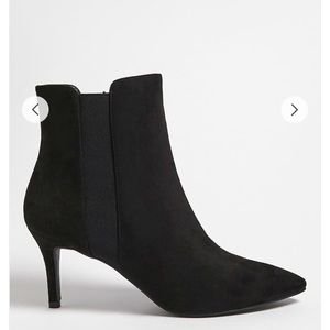 Forever 21 black ankle faux fur booties.